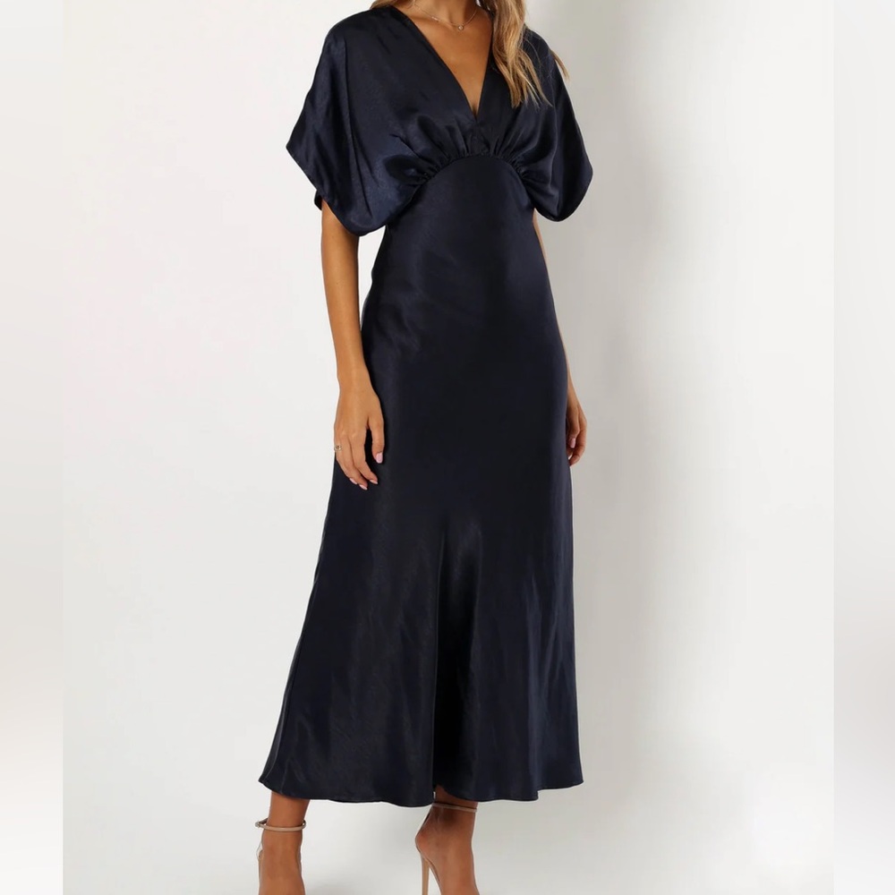 Ricki Maxi Dress Midnight Batwing Satin Gown L